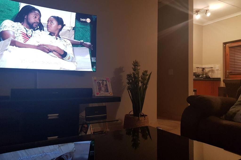 Plush Private Home Polokwane Luaran gambar